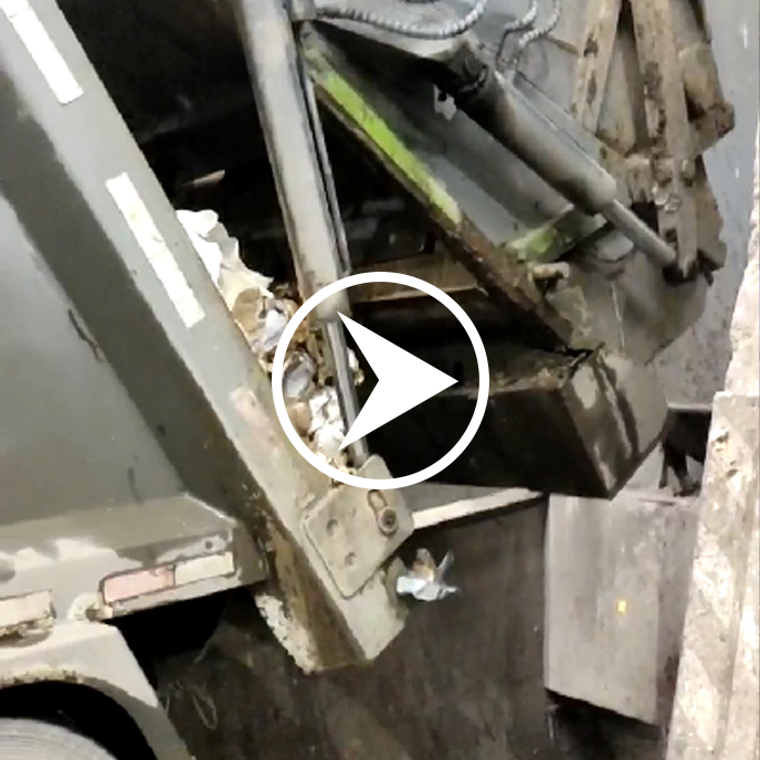 倒入焚燒發(fā)電廠(chǎng)視頻